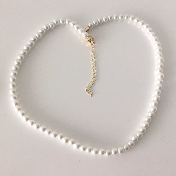 Faux Pearl Necklace - Picture 1 of 1